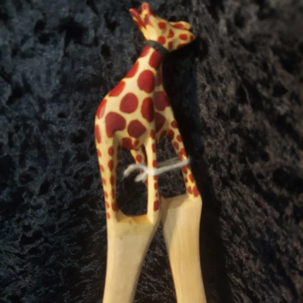 1Set Wooden Giraffe Carved Spoon and Fork set